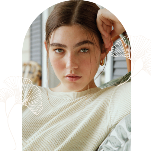 Girl with beautiful hair looking at the camera